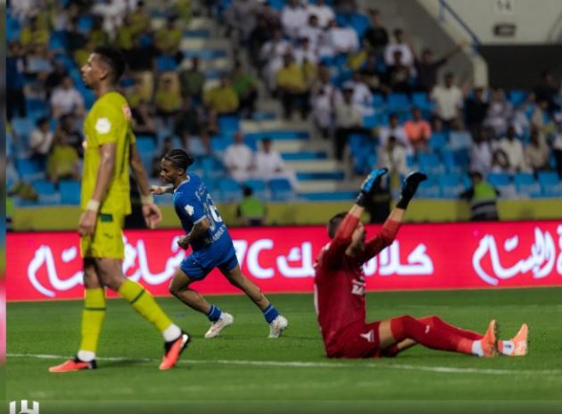مهرجان أهداف هلالي يضرب الخليج بخماسية مدوية في دوري روشن